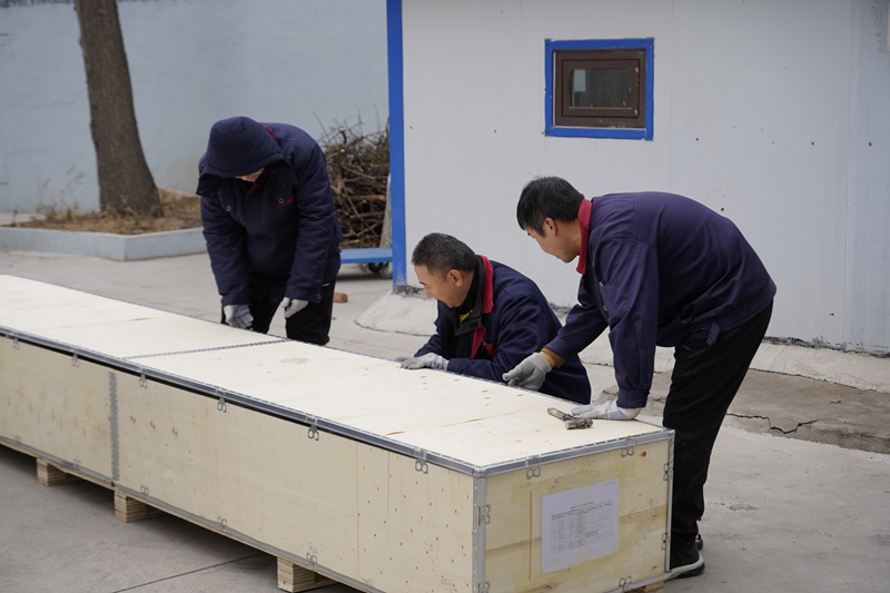 辉阳智联发货到南非3套光伏气象站