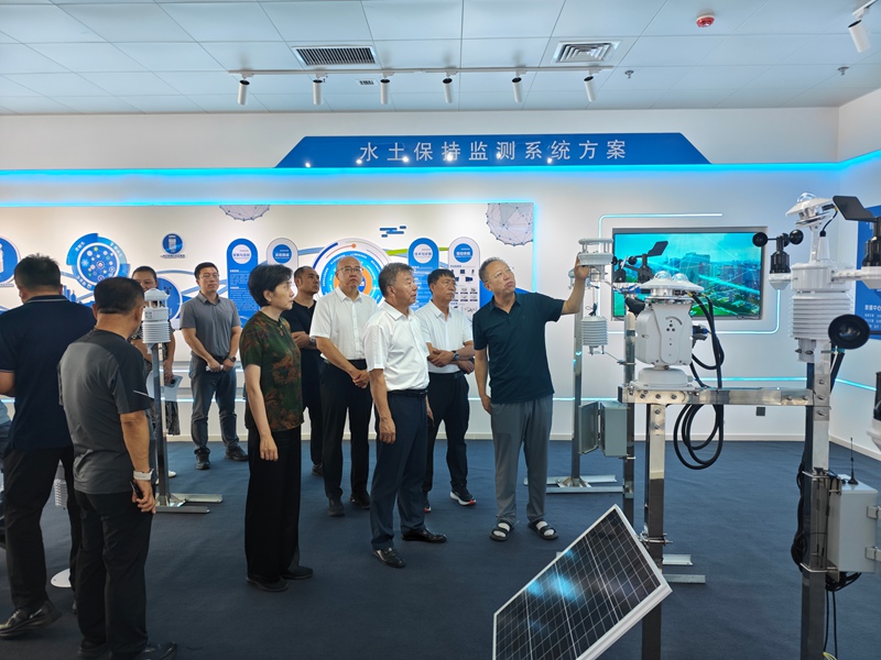 古塔区政协及调研组莅临锦州辉阳智联科技有限公司开展调研