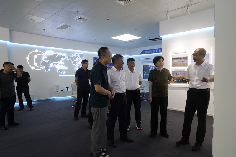 古塔区政协及调研组莅临锦州辉阳智联科技有限公司开展调研
